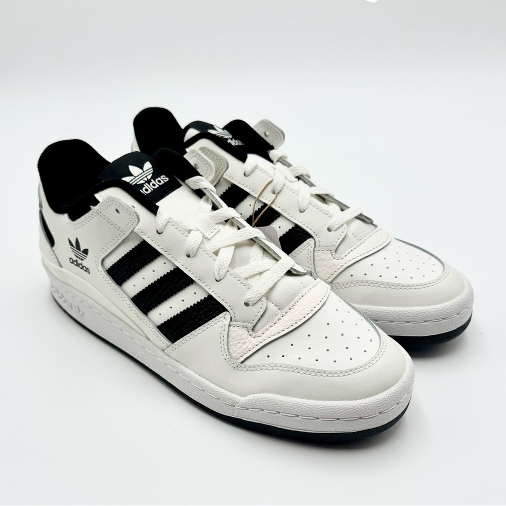 ADIDAS Forum Low CL White and Black Originals Sneakers Men’s Size 10 - Picture 2 of 12